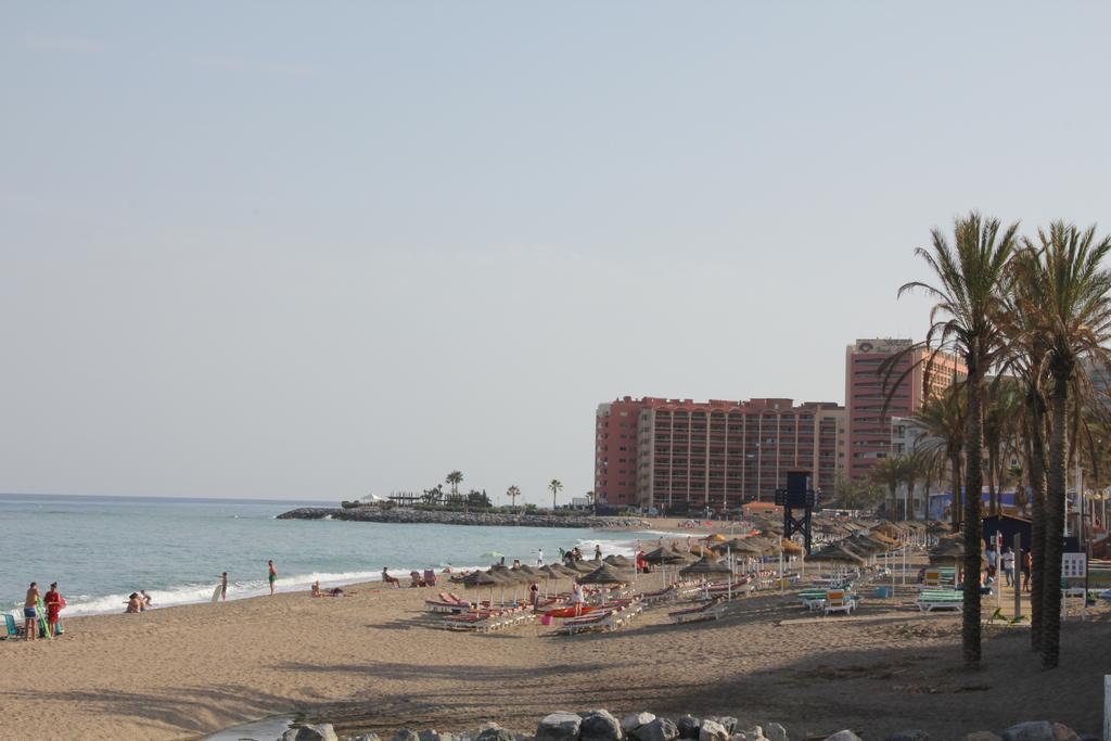 베날마데나코스타 Apartamento Turistico Pueblo Evita 아파트 외부 사진